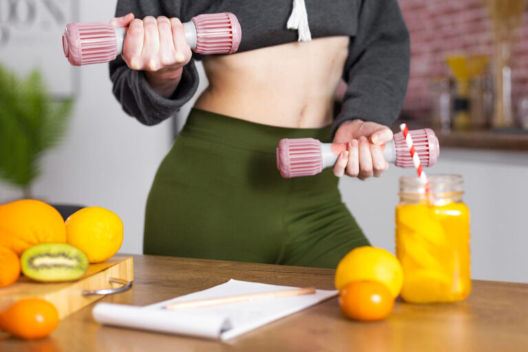 Hábitos simples que ayudan a perder peso sin hacer dietas - image by magnific